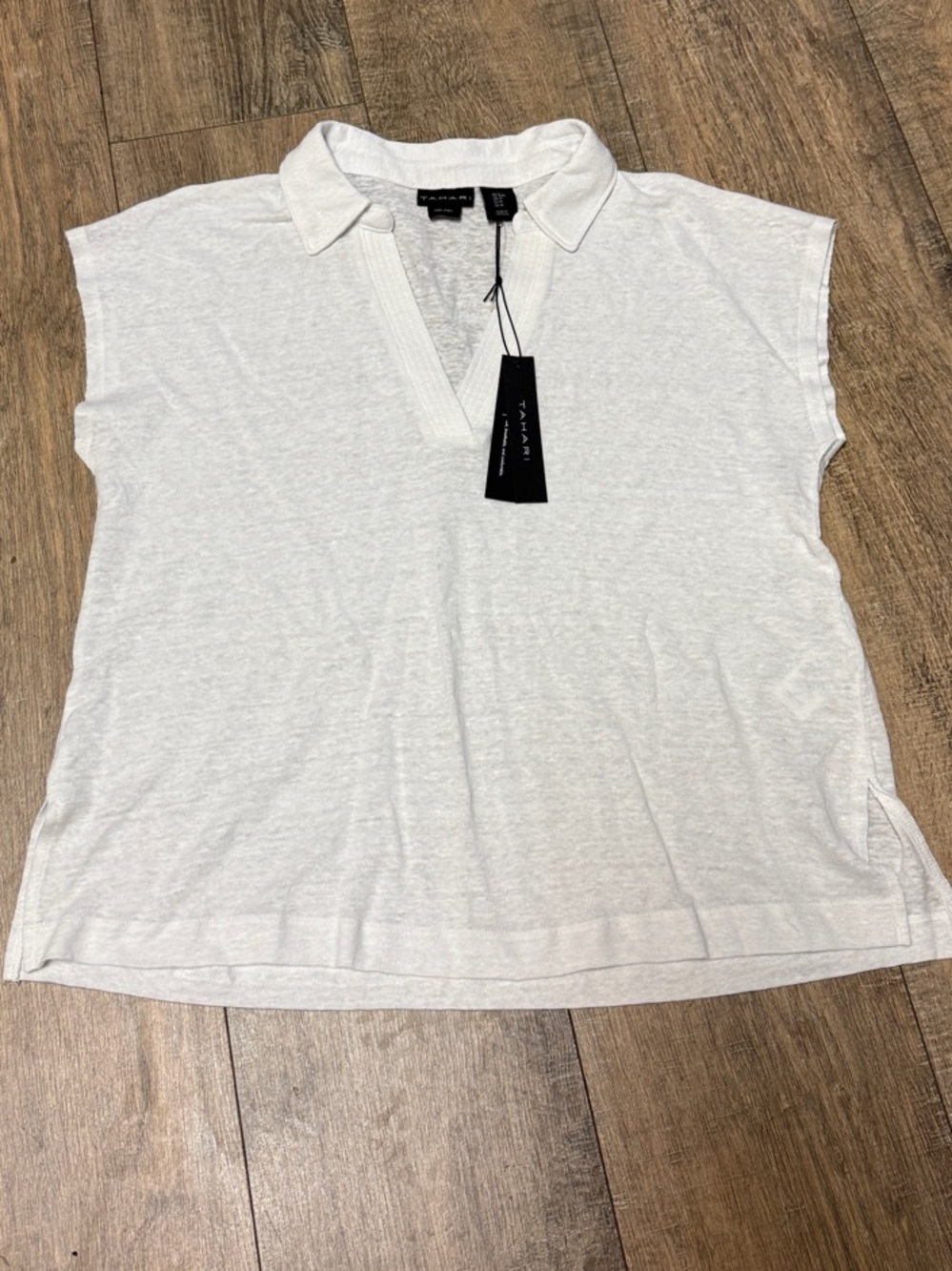 NWT Tahari 100% Linen White Collared V-Neck Cap Sleeve Top